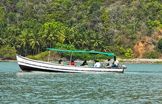 Scuba Diving in Tarkarli | Water Sports in Tarkarli - Tarkarli Boat Ride